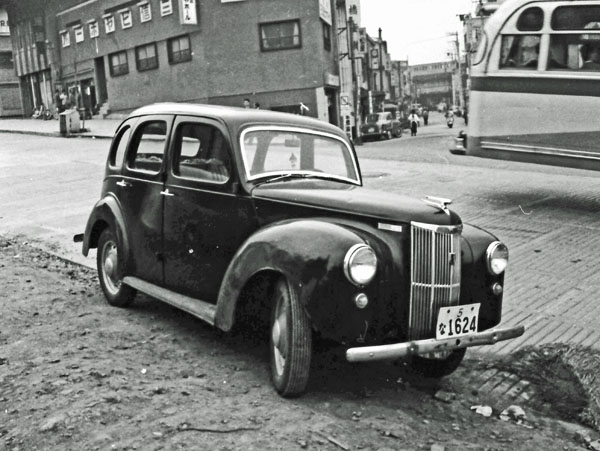 (04-1b)(096-37) 1949-53 Ford Prefect (E493A) 4dr Saloon.jpg